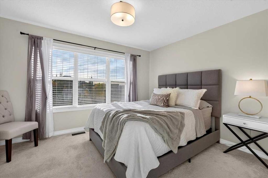 66 Masters Villas Se, Calgary, AB