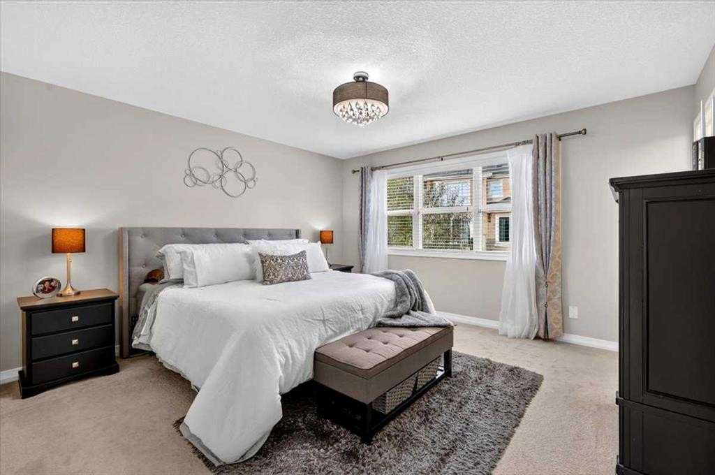 66 Masters Villas Se, Calgary, AB