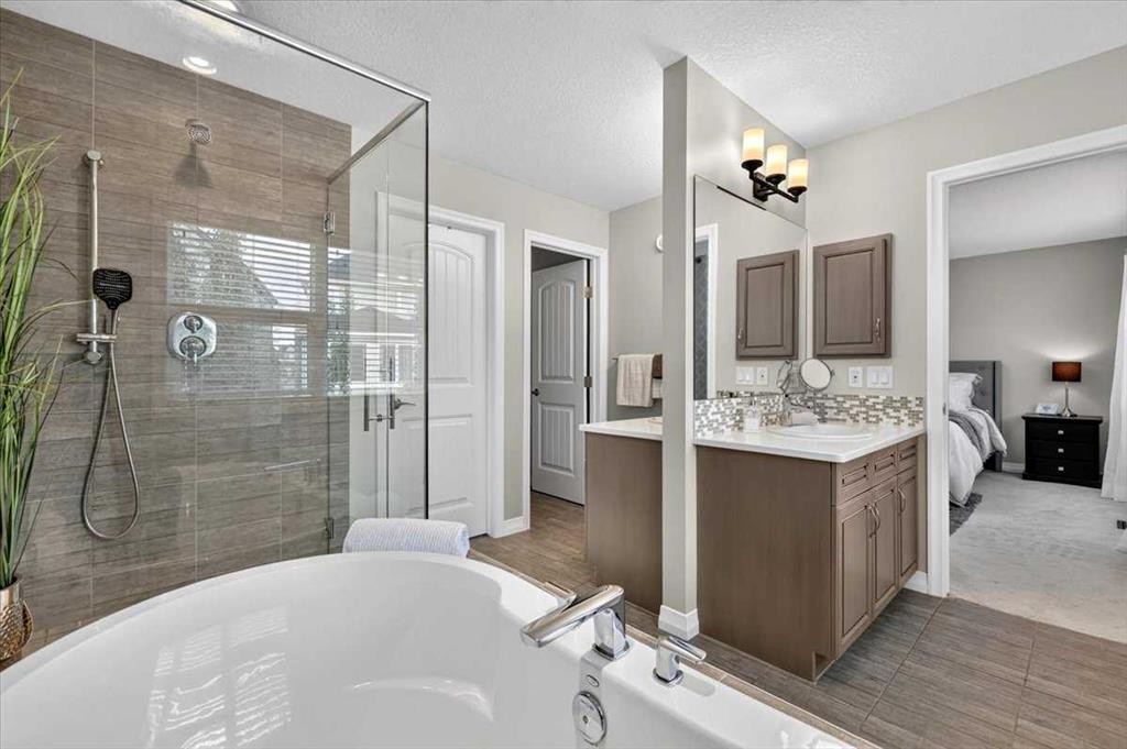 66 Masters Villas Se, Calgary, AB