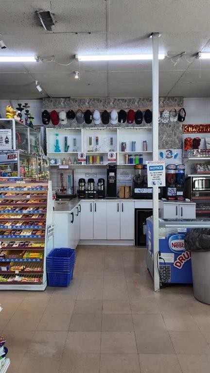 Northeast Convenience Store, Calgary, AB