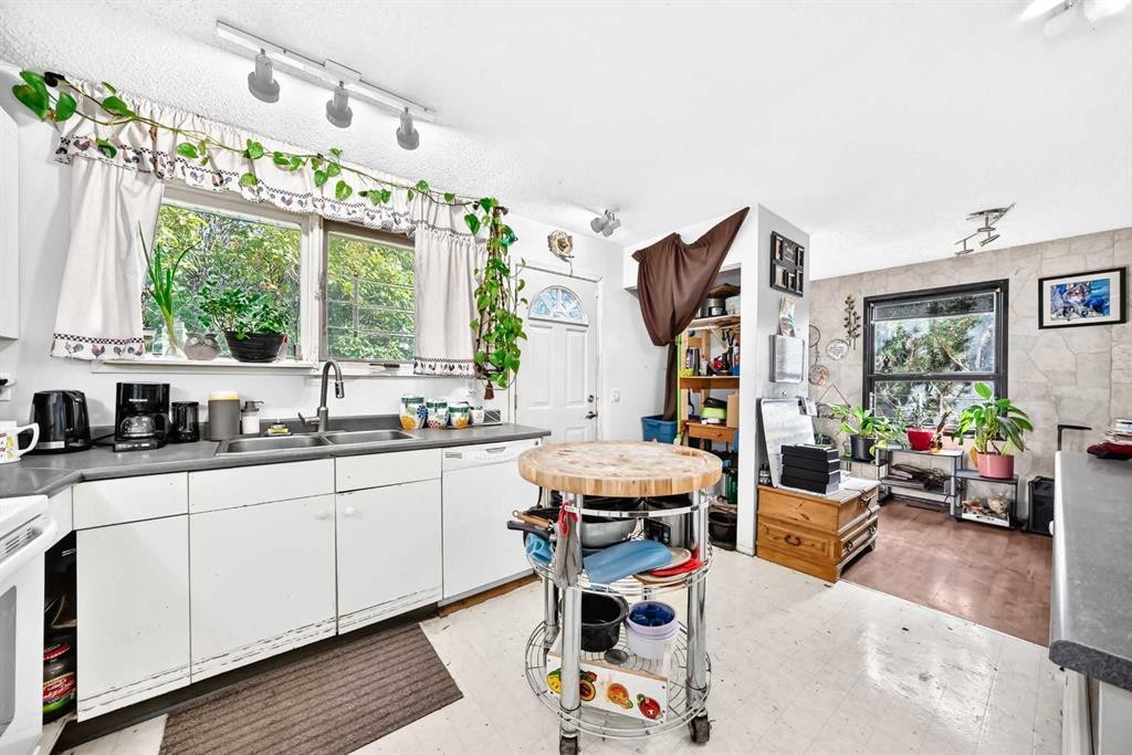 360 Rundlefield Road Ne, Calgary, AB
