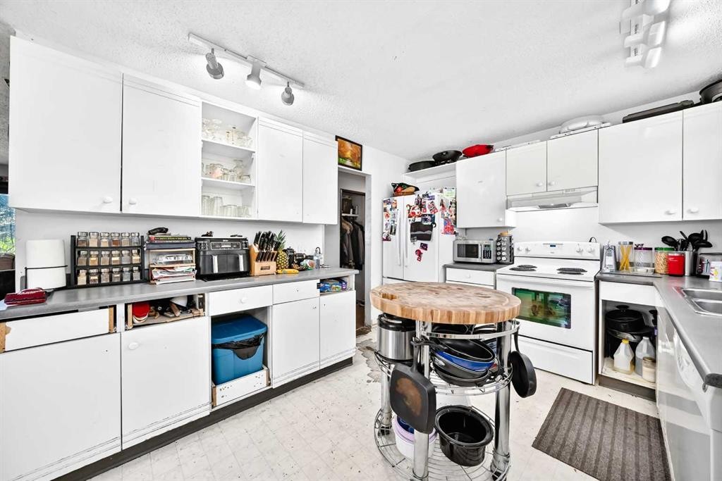 360 Rundlefield Road Ne, Calgary, AB