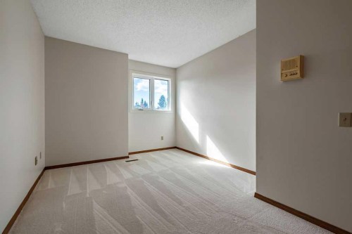 56 Bernard Way Nw, Calgary, AB 