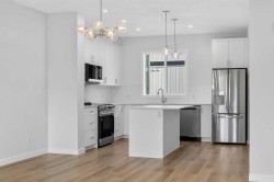 30 Creekside Avenue SWCalgary, AB T2X 6E2