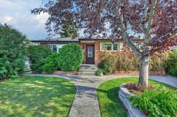 624 24 Avenue NE Calgary, AB T2E 1X3