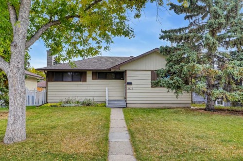 3132 45 Street Sw, Calgary, AB 