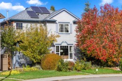 47 Somerside Common SW Calgary, AB T2Y 3M9