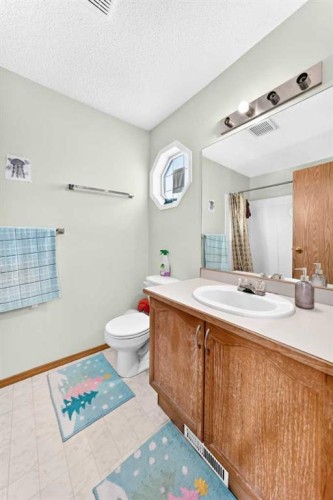 21 Martin Crossing Link Ne, Calgary, AB 