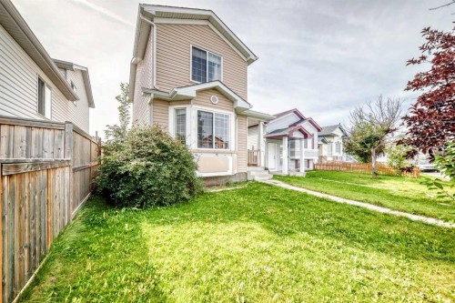 21 Martin Crossing Link Ne, Calgary, AB 