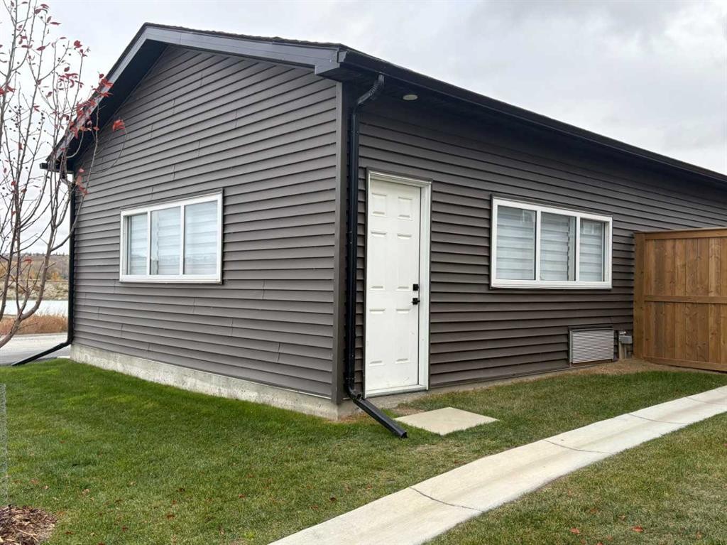702 Wolf Willow Boulevard Se, Calgary, AB