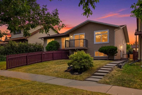 1387 Berkley Drive Nw, Calgary, AB 