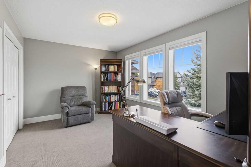 98 Evergreen Common Sw, Calgary, AB