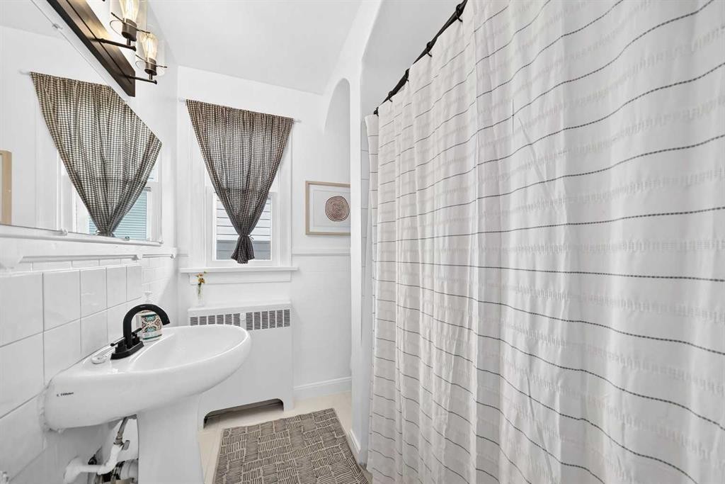 532 18 Avenue Nw, Calgary, AB