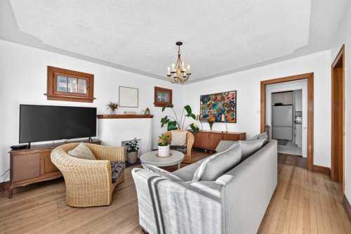 532 18 Avenue Nw, Calgary, AB 