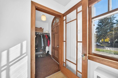 532 18 Avenue Nw, Calgary, AB 