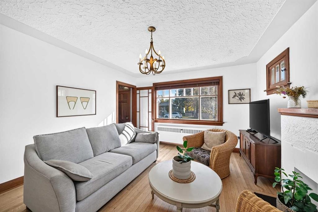 532 18 Avenue Nw, Calgary, AB