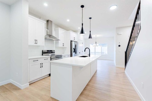 2 Fireside Close  Cochrane, AB T4C 3E1