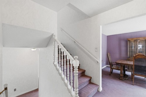 331 Oakfern Crescent Sw, Calgary, AB 