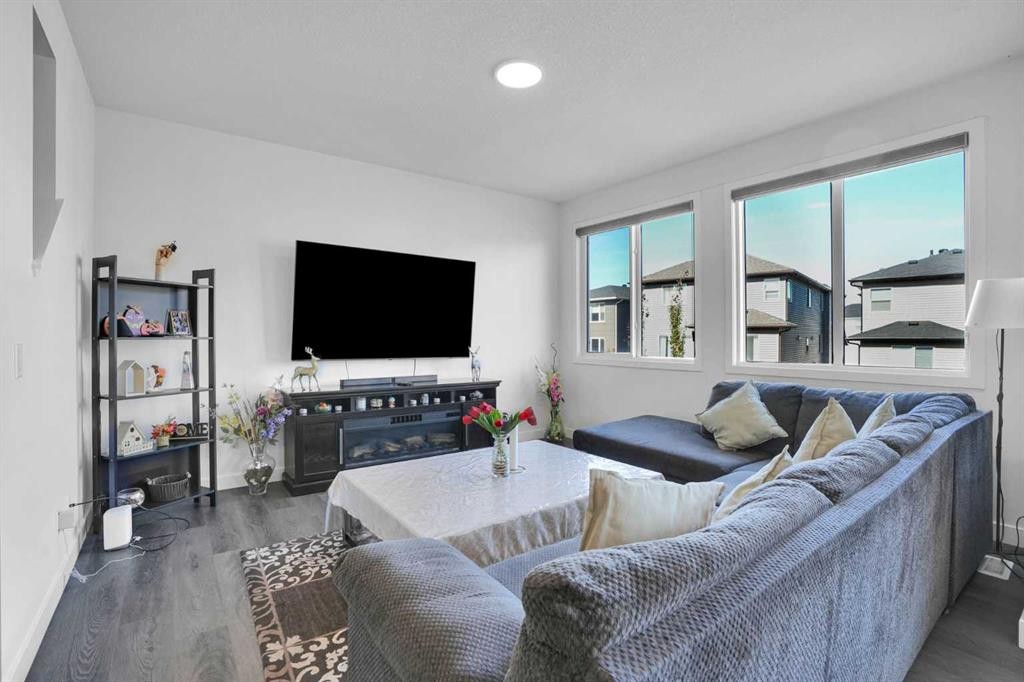 314 Corner Meadows Way Ne, Calgary, AB