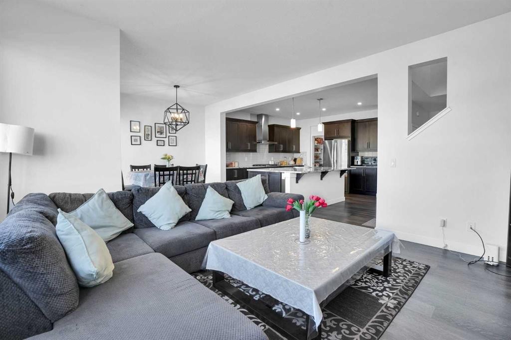 314 Corner Meadows Way Ne, Calgary, AB
