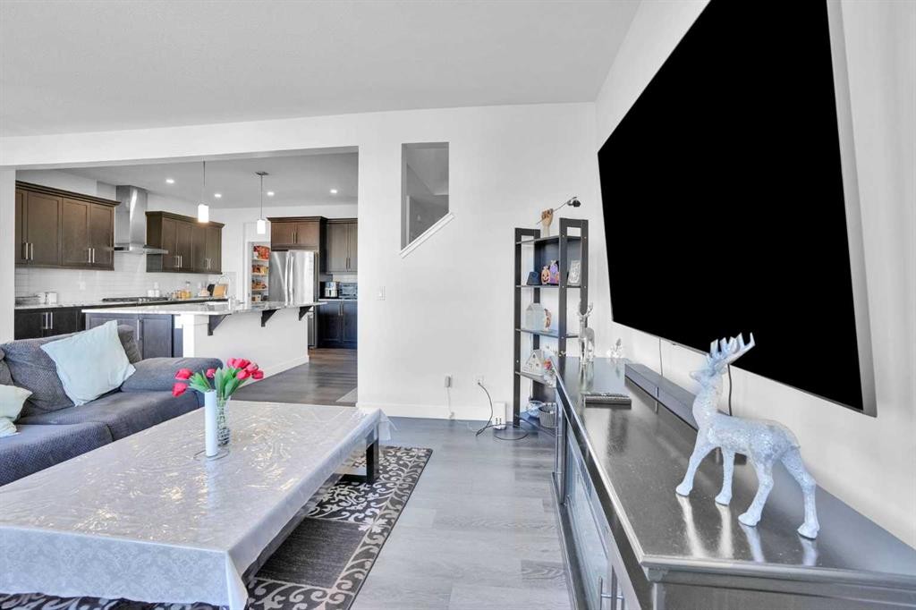 314 Corner Meadows Way Ne, Calgary, AB