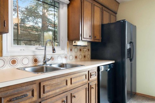 212 Whiteview Bay Ne, Calgary, AB 