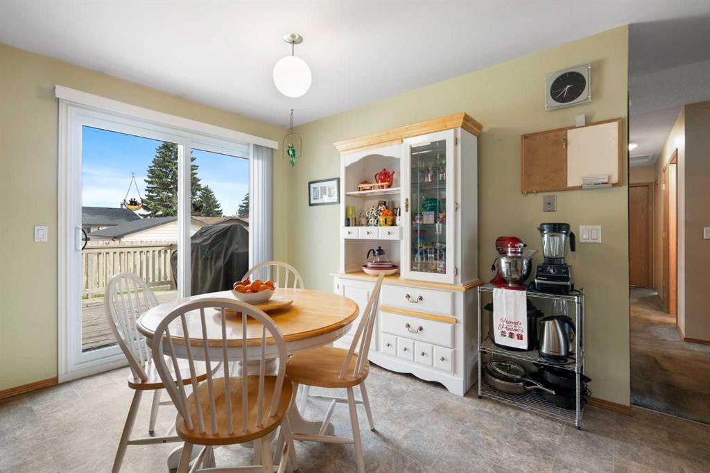 212 Whiteview Bay Ne, Calgary, AB