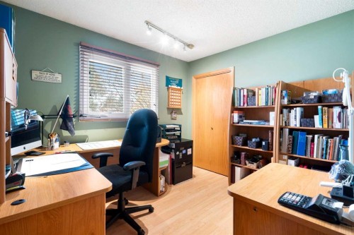 212 Whiteview Bay Ne, Calgary, AB 