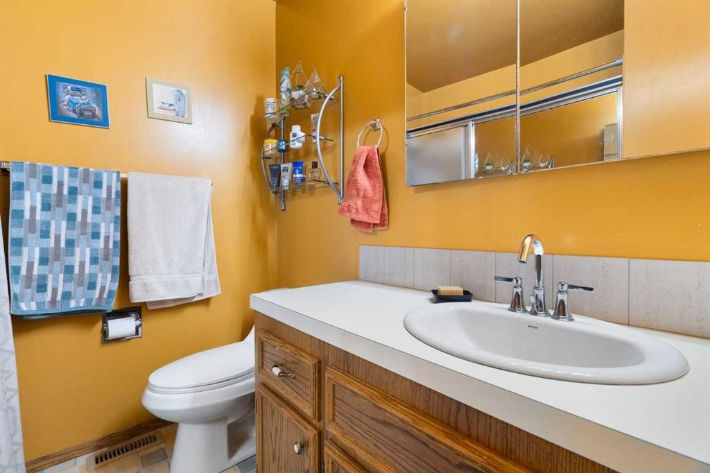 212 Whiteview Bay Ne, Calgary, AB