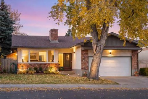 212 Whiteview Bay Ne, Calgary, AB 
