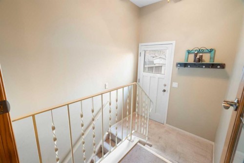 212 Whiteview Bay Ne, Calgary, AB 