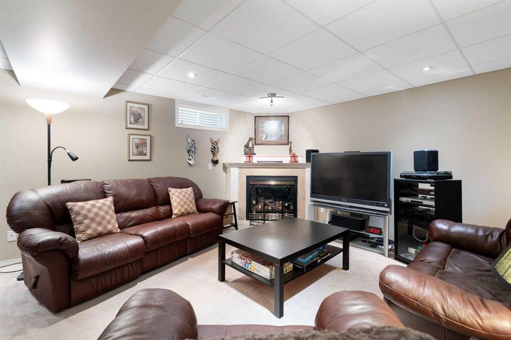 212 Whiteview Bay Ne, Calgary, AB