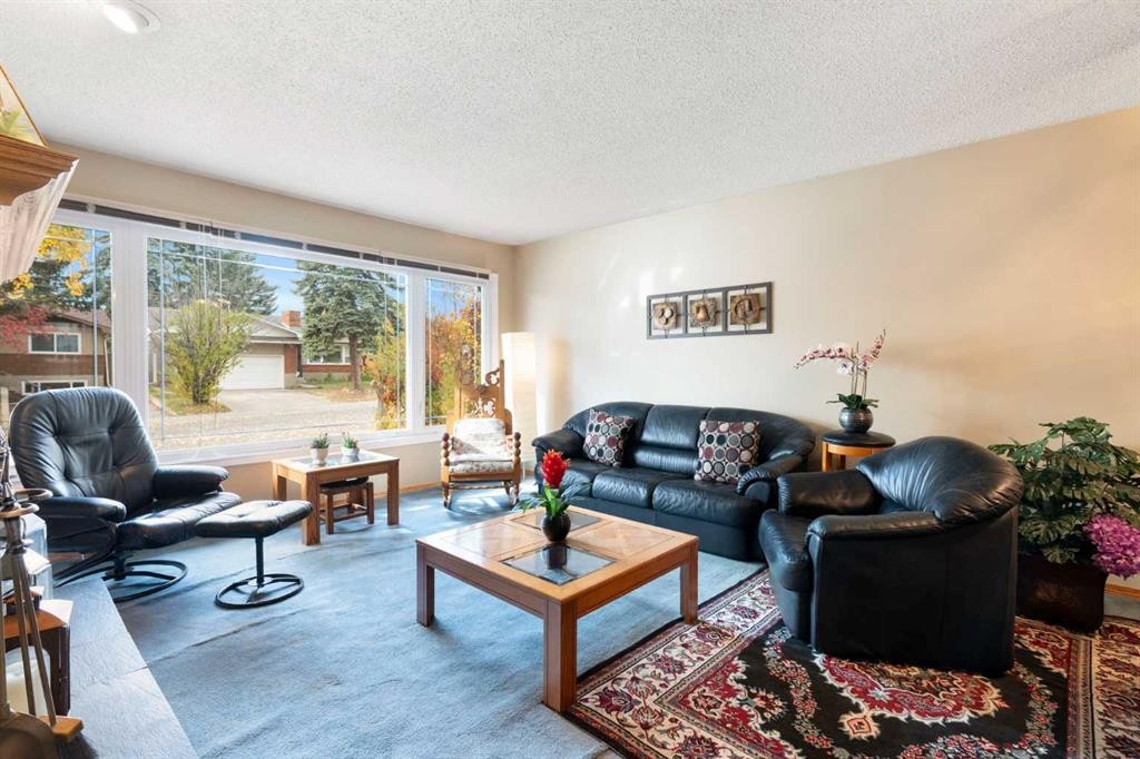 212 Whiteview Bay Ne, Calgary, AB