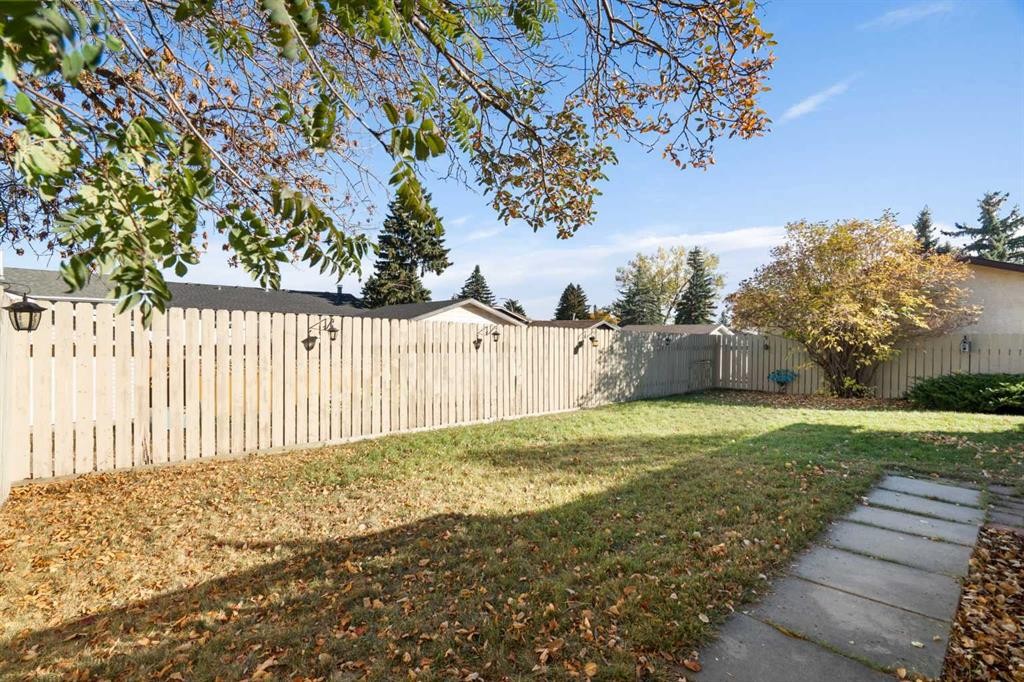 212 Whiteview Bay Ne, Calgary, AB