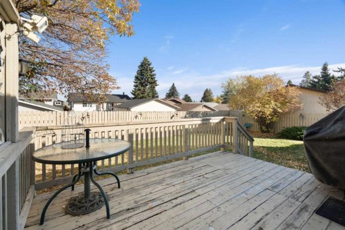 212 Whiteview Bay Ne, Calgary, AB 