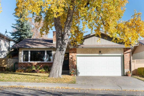 212 Whiteview Bay Ne, Calgary, AB 