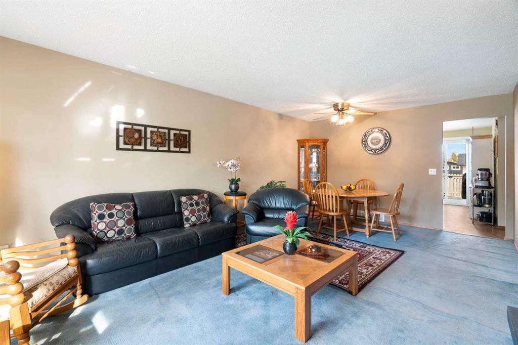212 Whiteview Bay Ne, Calgary, AB