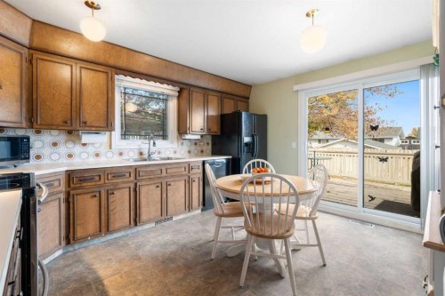 212 Whiteview Bay Ne, Calgary, AB 
