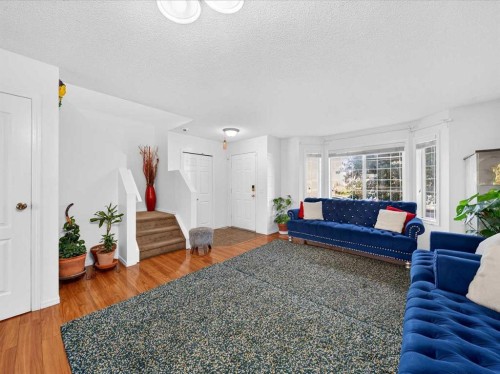 421 Martindale Drive Ne, Calgary, AB 