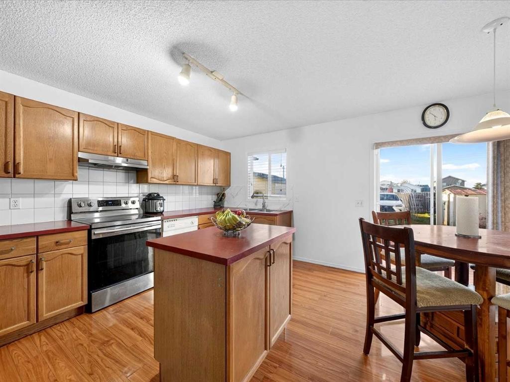 421 Martindale Drive Ne, Calgary, AB