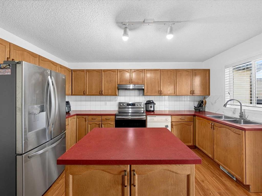 421 Martindale Drive Ne, Calgary, AB