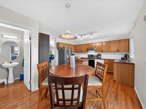 421 Martindale Drive Ne, Calgary, AB 