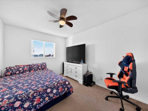 421 Martindale Drive Ne, Calgary, AB 