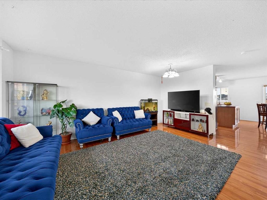 421 Martindale Drive Ne, Calgary, AB
