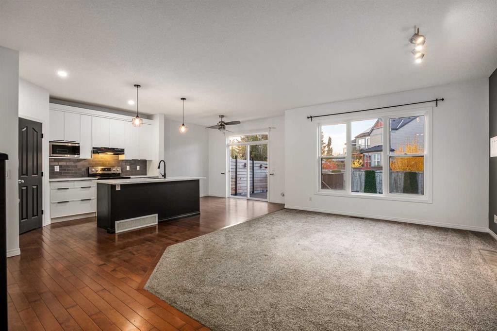 5 Copperpond Link Se, Calgary, AB