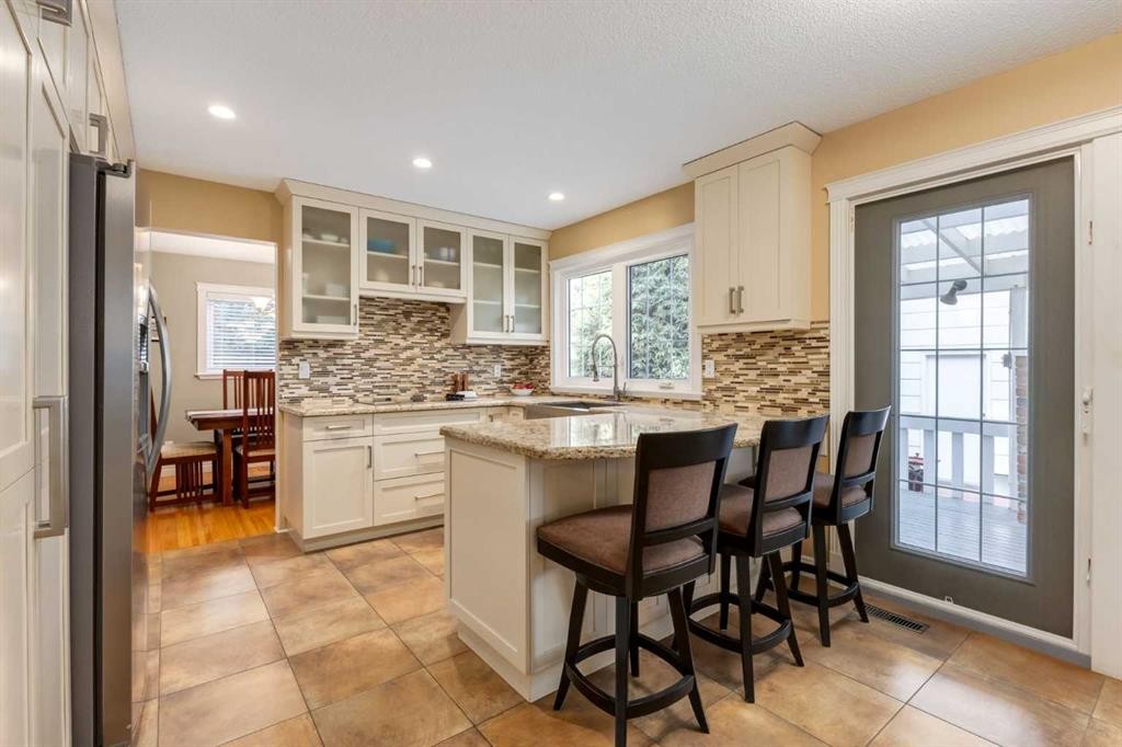 10723 Maplebend Drive Se, Calgary, AB