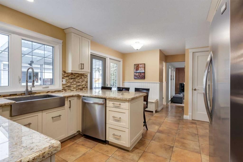 10723 Maplebend Drive Se, Calgary, AB