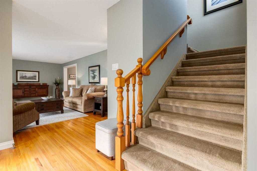 10723 Maplebend Drive Se, Calgary, AB