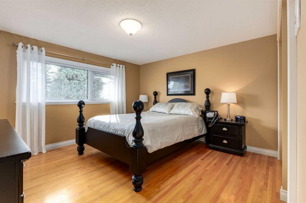 10723 Maplebend Drive Se, Calgary, AB
