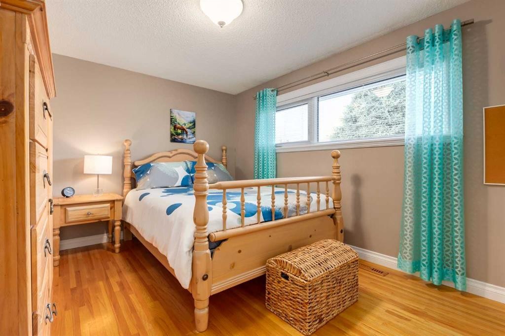 10723 Maplebend Drive Se, Calgary, AB